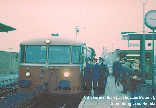 EBOE4446 Bf Oldesloe AKN VT2.24 Packwagen Pw3.103 1971 (56237 Besuche) Bf Oldesloe AKN VT2.24 Packwagen Pw3.103 1971 EBOE4446 Bf Oldesloe AKN VT2.24 Packwagen Pw3.103 1971